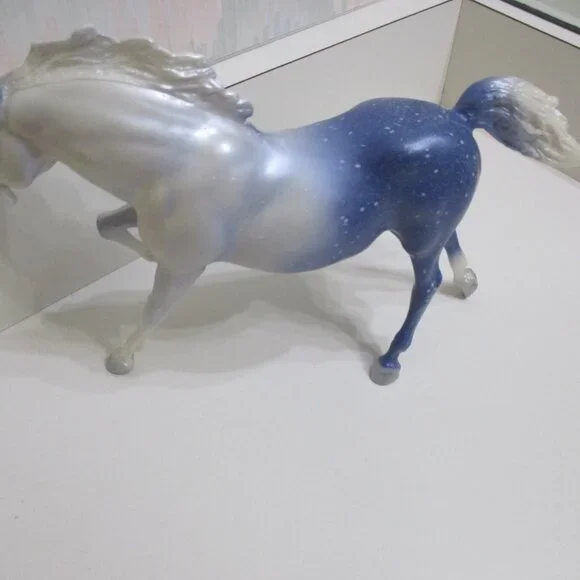 Retired Breyer Horse #1146 Stardust Pearl Blue Unicorn Running Stallion Fantasy - Picture 8 of 13